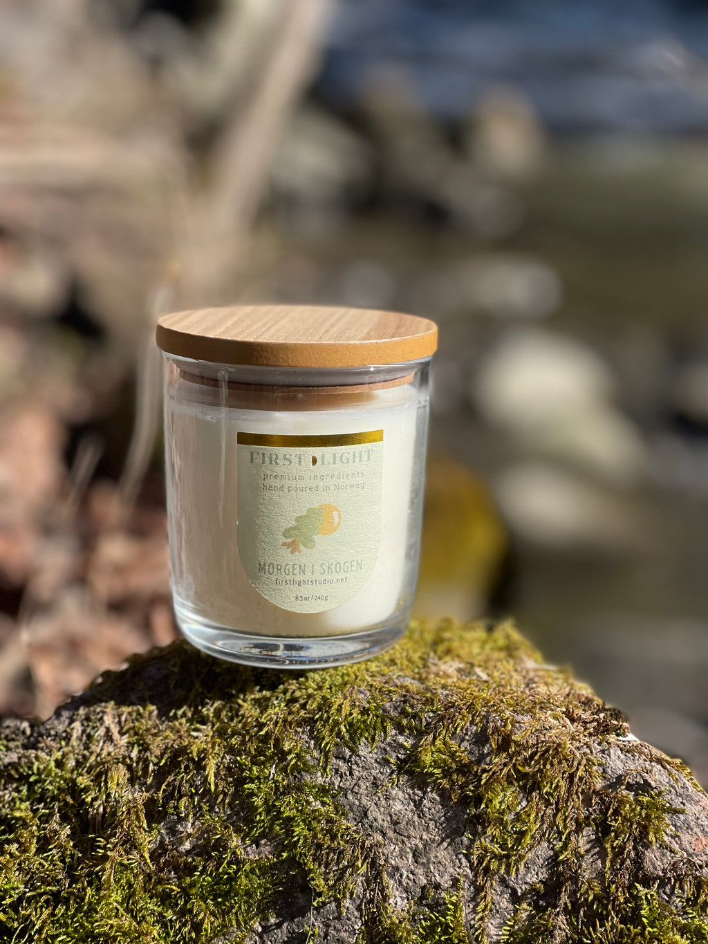 MORGEN I SKOGEN håndlagde duftlys (insect repellent)