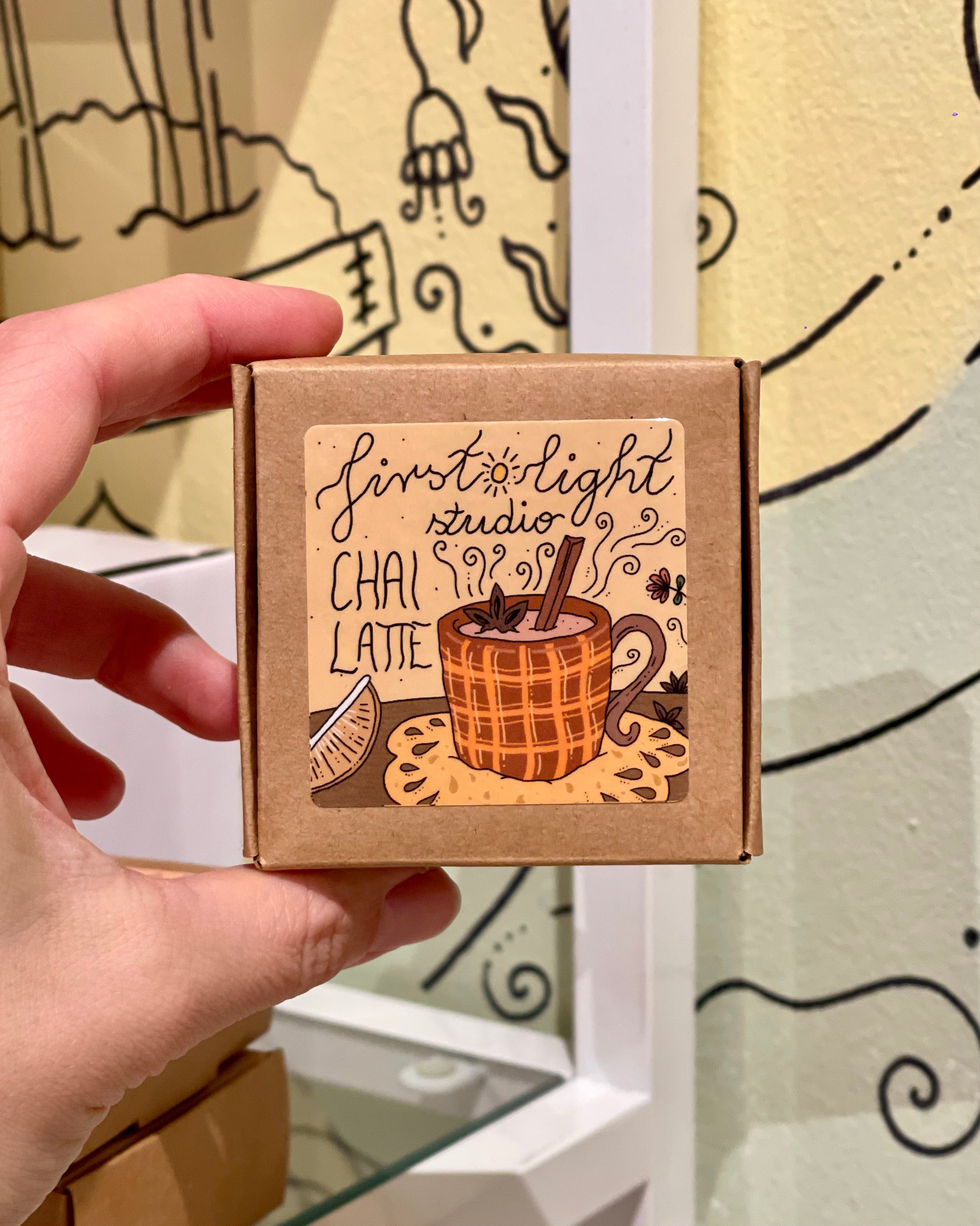 duftlys i eske, chai latte duft, naturlig